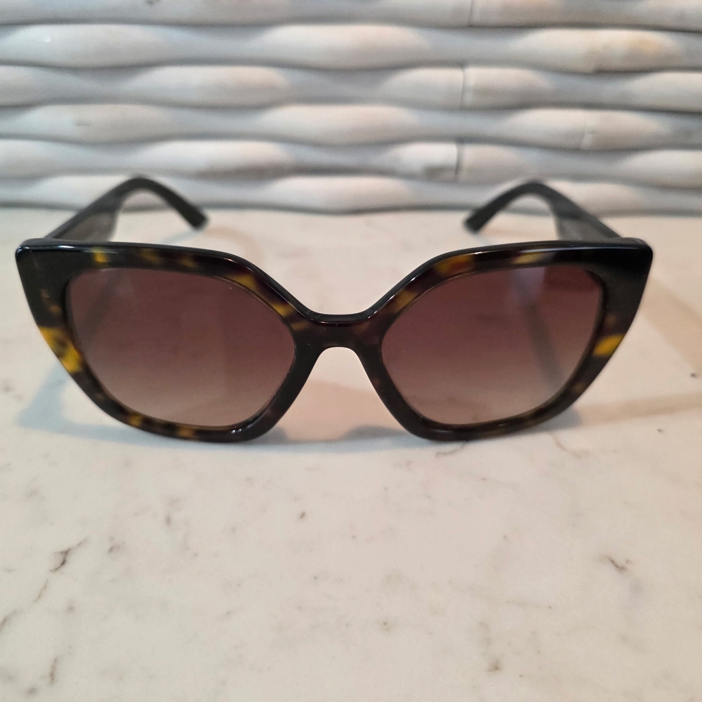 Prada Women's Black Tortoiseshell Sunglasses - PRADA - Picture 9 of 10